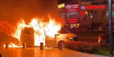 Bursa’da büyükşehir belediye başkan adayının makam aracı alev alev yandı