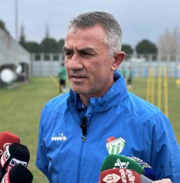 Bursaspor Teknik Direktörü Ümit Şengül: “Hedefimiz 39-40 puan"