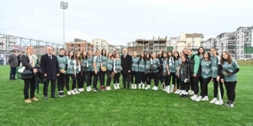 Büyükşehir’den Nilüfer’e futbol sahası