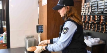 Osmangazi zabıtasından pide gramajı denetimi