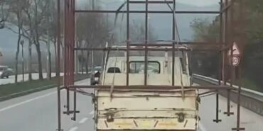 Tehlikeli taşımacılık kamerada...