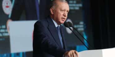 CUMHURBAŞKANI ERDOĞAN: "LAFA GELİNCE İŞÇİ HAKLARI KONUSUNDA MANGALDA KÜL BIRAKMAYANLARIN BU İŞ CİNAYETLERİNİN HİÇBİRİNDE SESİ SOLUĞU ÇIKMADI" CUMHURBAŞKANI RECEP TAYYİP ERDOĞAN: "YERLİ VE MİLLİ ÜRETİM OLAN EKSKAVATÖRLERİMİZ, ÖZELLİKLE SEL VE HEYELAN RİSKİ YÜKSEK BÖLGELERİMİZDE GÖREV YAPACAK" "COĞRAFYA KADERDİR SÖZÜNÜN NE DEMEK OLDUĞUNU BİZLER ÇOK İYİ BİLİYORUZ" "HER AY, 10-15 BİN KONUTUN TESLİMATINI YAPARAK YILSONUNA 200 BİN KONUTU TESLİMİ ETMEYİ HEDEFLİYORUZ" "KENTSEL DÖNÜŞÜM PROJELERİYLE ÜLKENİN DÖRT BİR YANINDA 3,3 MİLYON KONUTUN İNŞASINI TAMAMLADIK" "SADECE TAŞKINLARDAN DOLAYI OLUŞAN FATURA 4 MİLYAR DOLARI BULMAKTADIR"