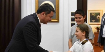 Başkan Aydın koltuğunu çocuklara bıraktı