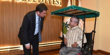 Başkan Aydın, makamının kapılarını halka açtı