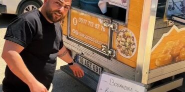 Boşandığı için lokma döktürdü