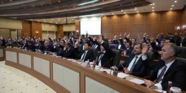 Bursa Büyükşehir Meclisi’nde su indirimi ve Türkçe tabela kararı
