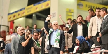 Bursaspor taraftarından Başkan Bozbey’e sevgi seli