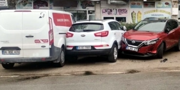 Kaygan yolda yaralamalı kaza
