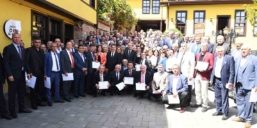 Osmangazili muhtarlar mazbatalarını aldı