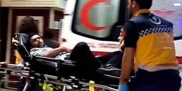 Şehir turu attığı arkadaşını bıçakla ağır yaraladı