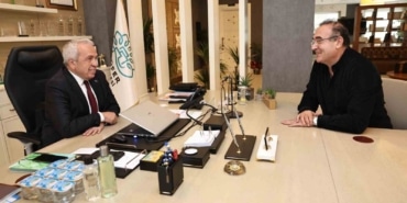 Sunay Akın Eczacılık Kültürü Müzesi’ni Başkan Özdemir’e anlattı