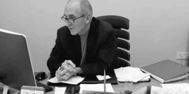 OKUL MÜDÜRÜNÜ VURAN ÖĞRENCİNİN LİSEYE SİLAHLA GELİŞ VE GİDİŞ ANI KAMERADA