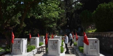 Gençlerden şehitlere vefa
