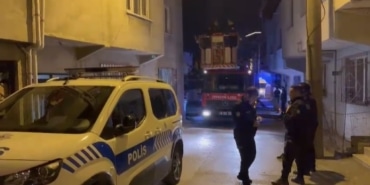 Tartıştığı ailesini bıçakla rehin aldı, aile bireylerini itfaiye tahliye etti