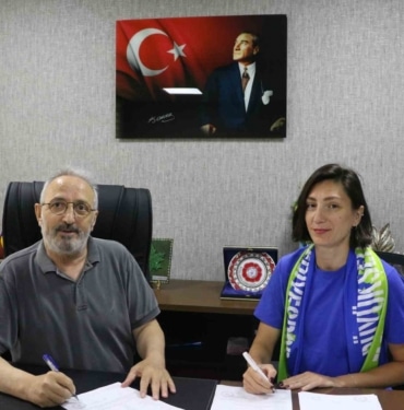 Bursa Büyükşehir Belediyespor’da Betül Yılmaz da imzaladı