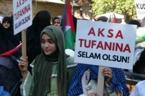 Bursa’da yüzlerce kişi Filistin için yürüdü