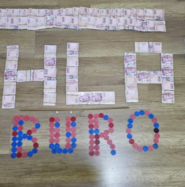 Bursa’da kumarhaneye suçüstü baskın : 5 gözaltı