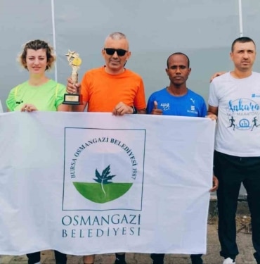 Şampiyon atletlerden Başkan Aydın’a ziyaret