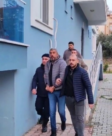 20 yıl kesinleşmiş hapis cezasıyla aranıyordu...Kaçan şüpheliyi gönül ilişkisi ele verdi
