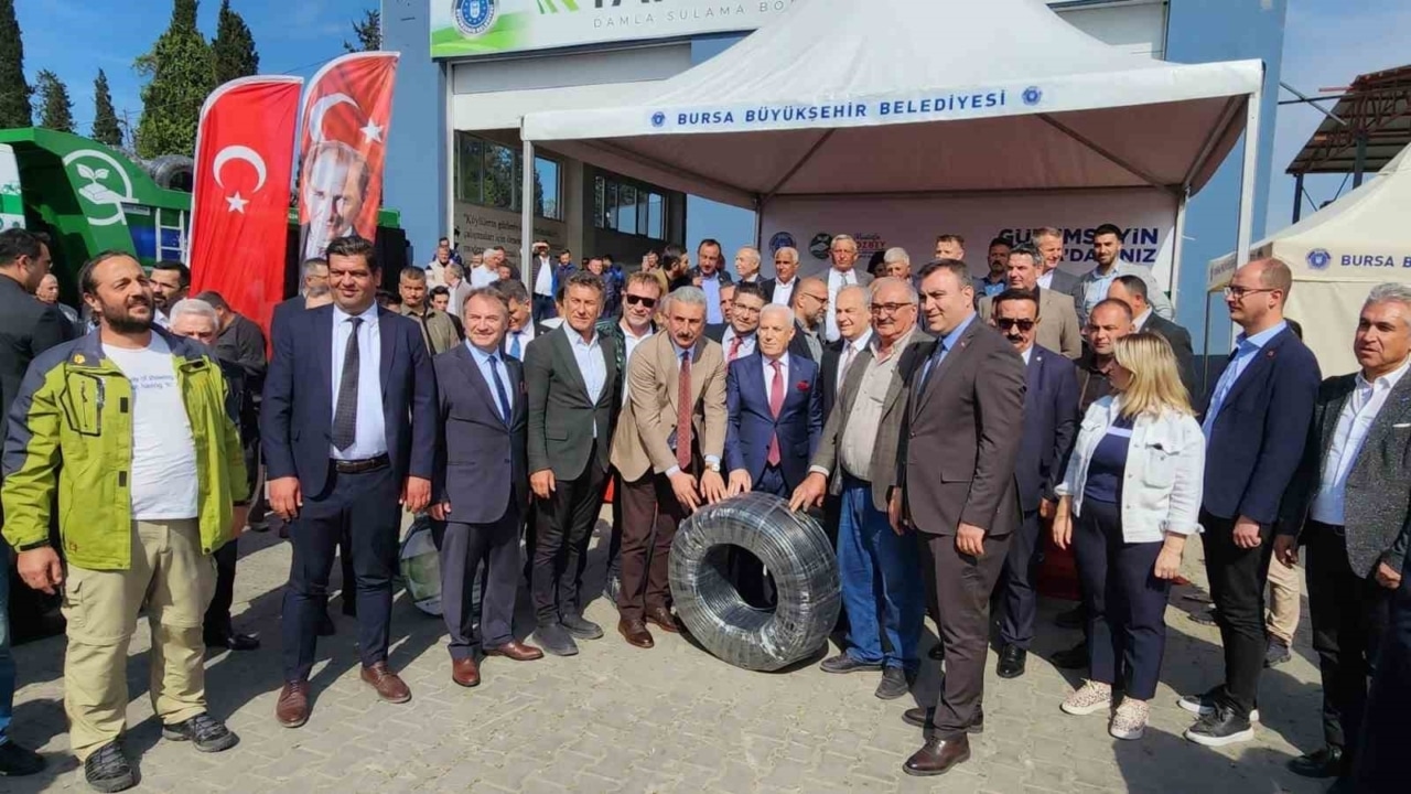 Bursa’da çiftçiye ücretsiz sulama borusu dağıtıldı