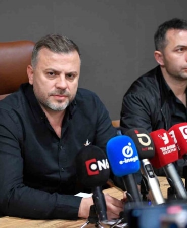 İnegölspor Başkanı Maksutlar, olağanüstü kongre kararı aldı