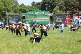 Çalı’da başpehlivan Mehmet Yeşil Yeşil oldu