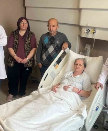 Ömür boyu idrar torbasıyla gezmekten ’stentle’ kurtuldu