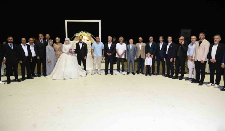 Bursa’da siyaset ve iş dünyasını buluşturan düğün