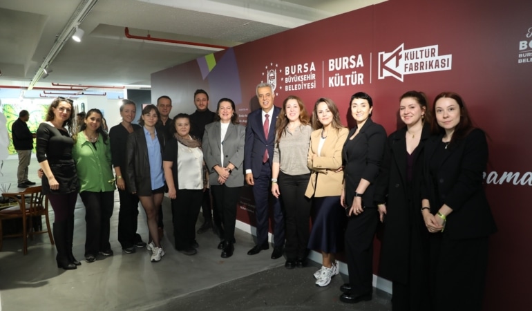 YENİ NESİL BURSA SANATI GÖZ KAMAŞTIRDI