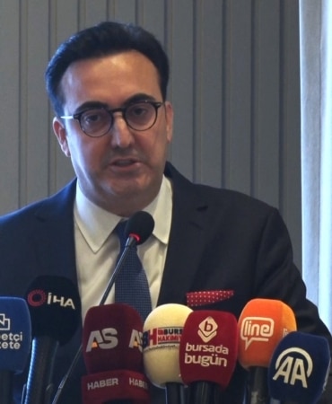 OMAN AİR YÖNETİM KURULU ÜYESİ İLKER AYCI: "BURSA MARMARA'NIN AKILLI BAĞLANTI ÜSSÜ OLACAK" "BURSA'NIN GÜCÜ SANAYİDEN GELİR AMA BURSA'NIN GELECEĞİ BAĞLANTI GÜCÜNDEN GEÇER"