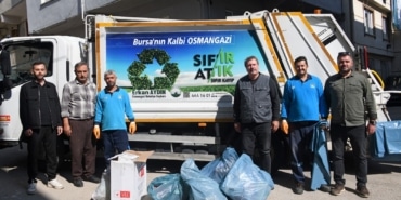 OSMANGAZİ'DE SIFIR ATIK SEFERBERLİĞİ OSMANGAZİ'DE AMBALAJ ATIKLARI KAPI KAPI TOPLANIYOR