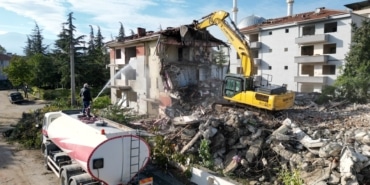 TURGUTALP KENTSEL DÖNÜŞÜMDE 2. VE 3. ETAP YIKIMLARI BAŞLADI