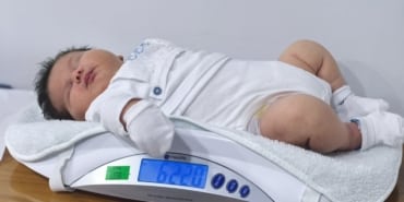 6 KİLO 150 GRAM BEBEK DÜNYAYA GELDİ