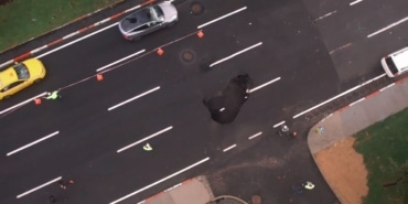 VATAN CADDESİ'NDE OLUŞAN ÇUKUR HAVADAN GÖRÜNTÜLENDİ