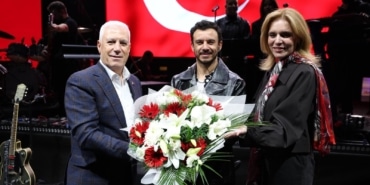 BURSA'DA BURAY'LA 'CUMHURİYET' COŞKUSU