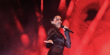 BURSA'DA ZEYNEP BASTIK'LA CUMHURİYET COŞKUSU OSMANGAZİ BELEDİYESİ'NİN CUMHURİYET KUTLAMALARI ÇERÇEVESİNDE BİNLERCE KİŞİ YAĞMURA RAĞMEN ZEYNEP BASTIK'LA COŞTU