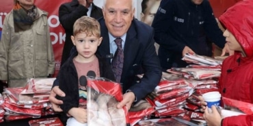 Bursa cumhuriyetine sahip çıkıyor