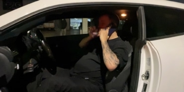 6. KEZ ALKOLLÜ YAKALANDI "YİNE PATLADIK" DEDİ. BABASI DA ÇILGINA DÖNDÜ ALKOLLÜ SÜRÜCÜ UYGULAMADA ALKOL ALMAYA DEVAM ETTİ, BABASI ÇILGINA DÖNDÜ 2044 YILINA KADAR EHLİYETİNE EL KONULDU