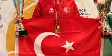 Bursa Büyükşehir Belediyesporlu Nazmiye Ak dünya üçüncüsü