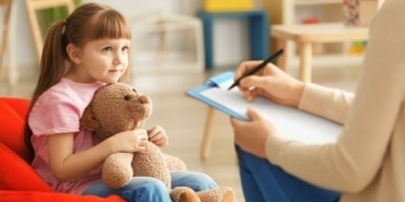 Peş peşe depremler sonrası ebeveynlere önemli uyarılar