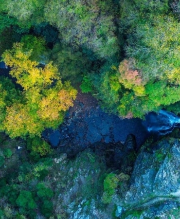 Sudüşen Şelalesi’nde sonbahar güzelliği