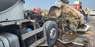 Süt tankeri tıra çarptı: 1 yaralı