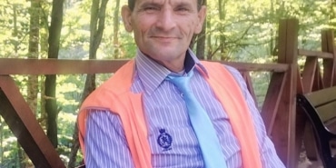 Üzerine ağaç düşen belediye işçisi hayatını kaybetti