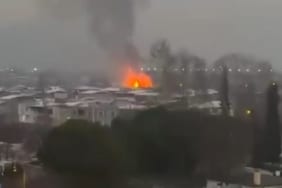 Bursa’da palet fabrikasında yangın: Söndürme çalışmaları sürüyor