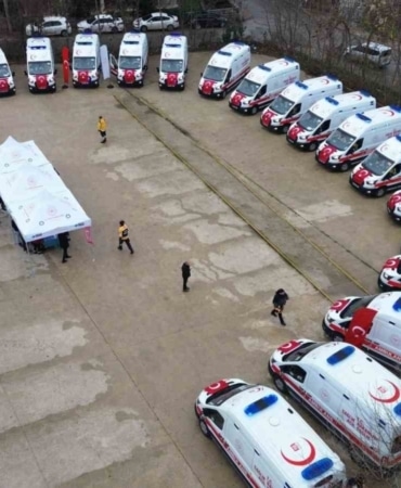 Bursa’ya 17 yeni 112 acil ambulansı