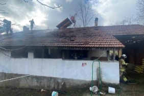 Tek yaşayan adamın evi küle döndü