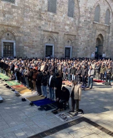 Ramazan’ın ilk Cuma’sı Ulucami doldu taştı