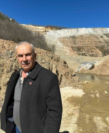 Maden ocağının atıkları suya ve toprağa karışmaya devam ediyor