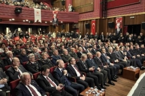 23 Nisan coşkusu salona sığmadı