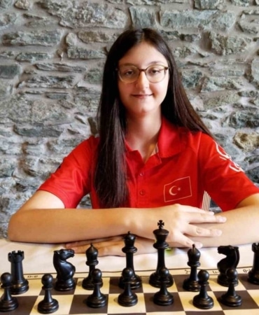 Bursa Büyükşehir Belediyesporlu Arya Aydoğan dünya dördüncüsü